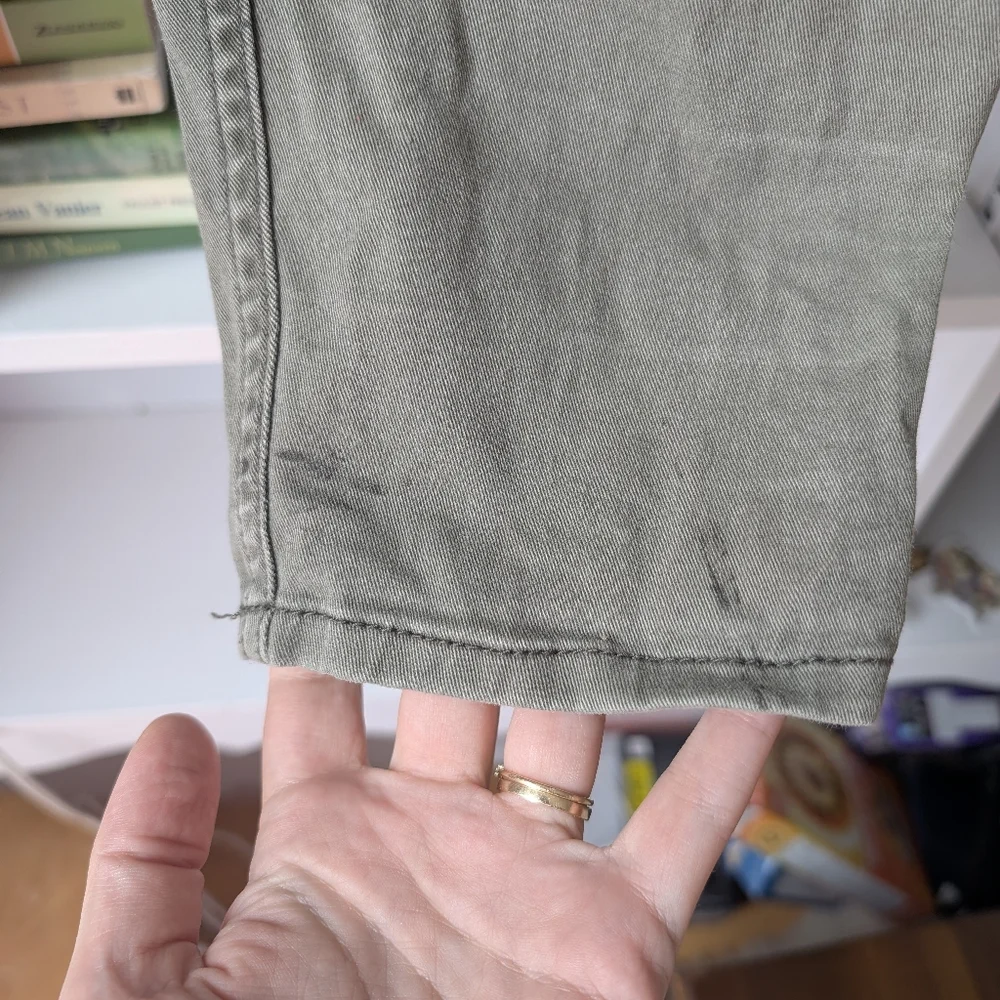 Abercrombie & Fitch Women's Low Rise Skinny Capris Moto Size Size 31 Grunge - Picture 16 of 16